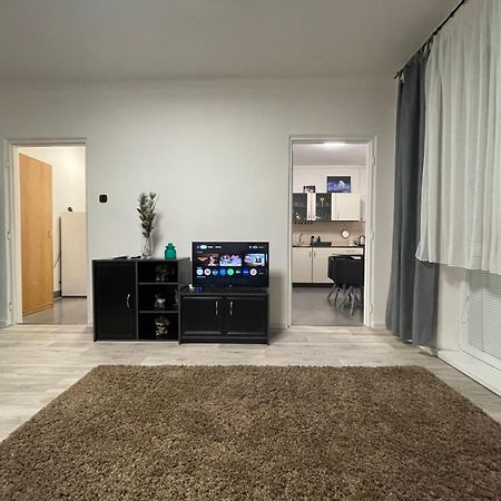 Apartman Sabo Komenskeho Caşonia Exterior foto