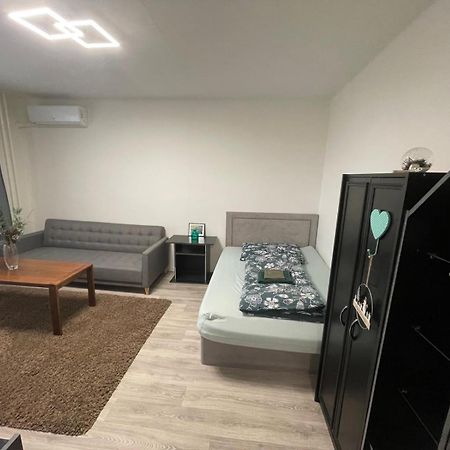 Apartman Sabo Komenskeho Caşonia Exterior foto