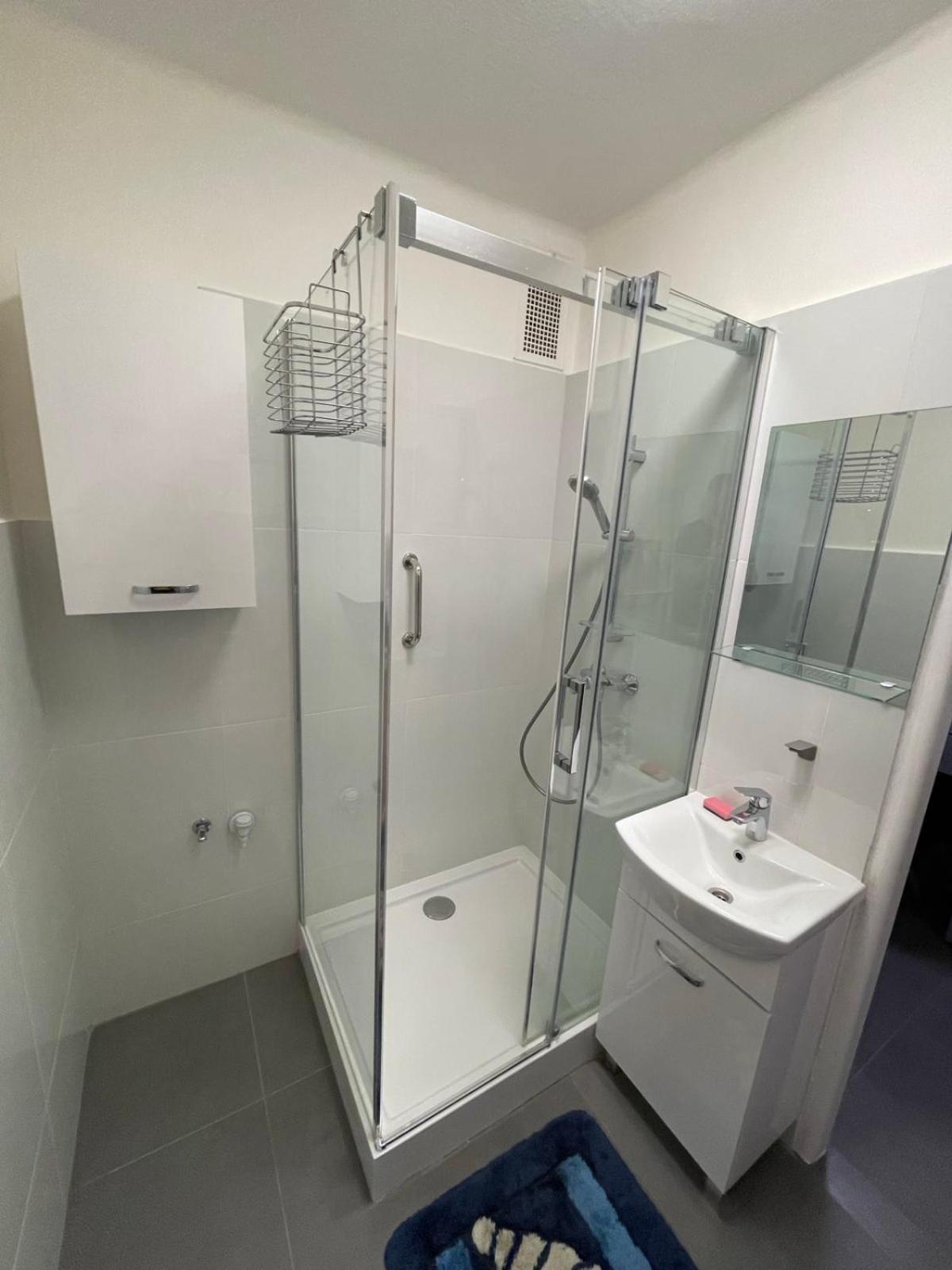 Apartman Sabo Komenskeho Caşonia Exterior foto