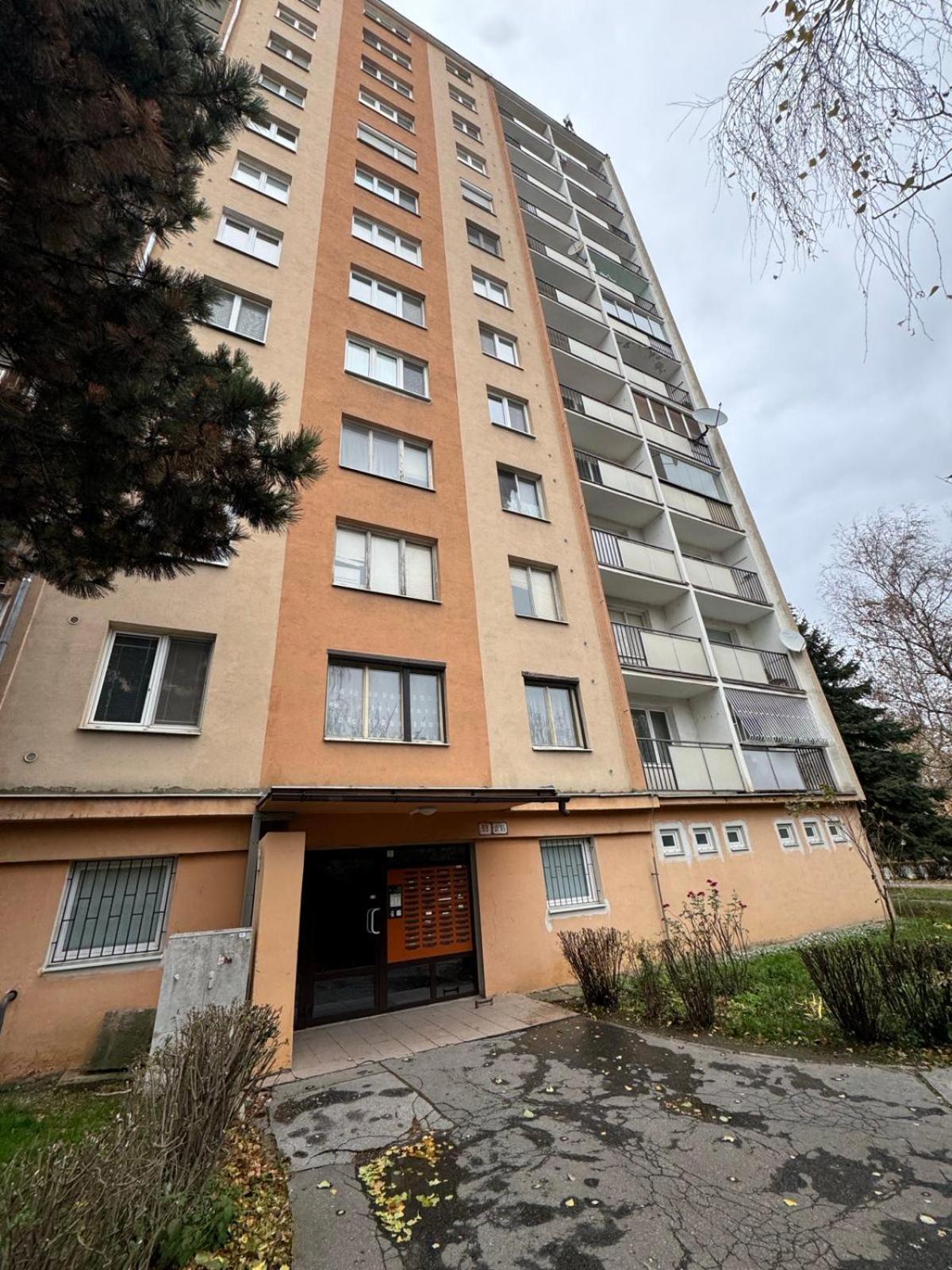 Apartman Sabo Komenskeho Caşonia Exterior foto