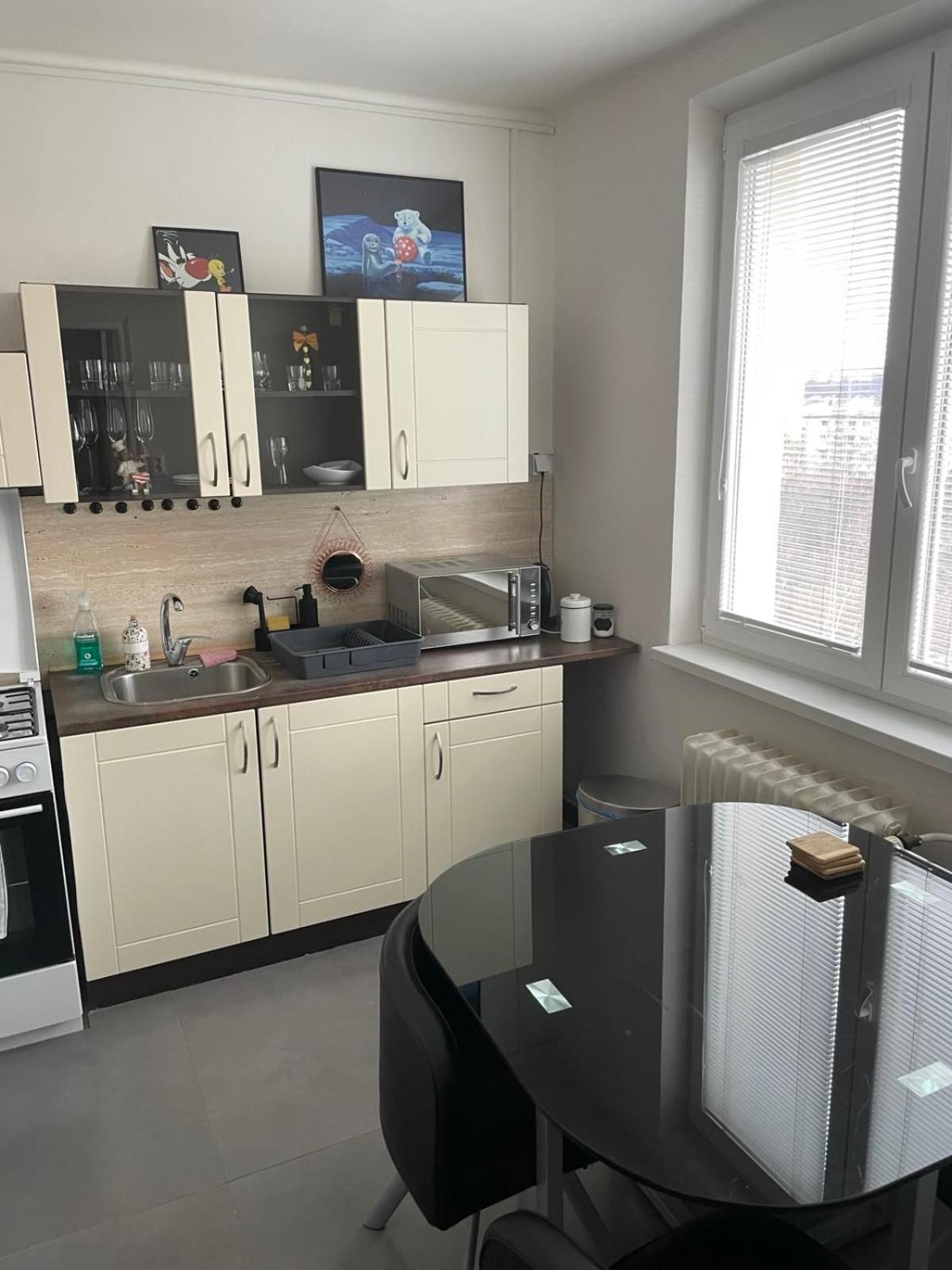 Apartman Sabo Komenskeho Caşonia Exterior foto